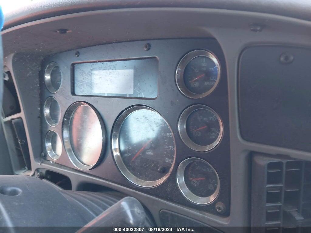 1XKFD49X2BJ285064 2011 KENWORTH CONSTRUCTION photo no. 5