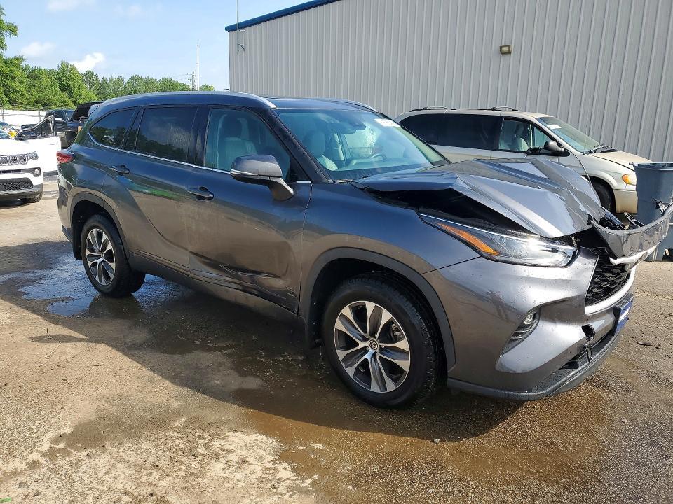 2022 TOYOTA HIGHLANDER XLE — Фото 4 из 13