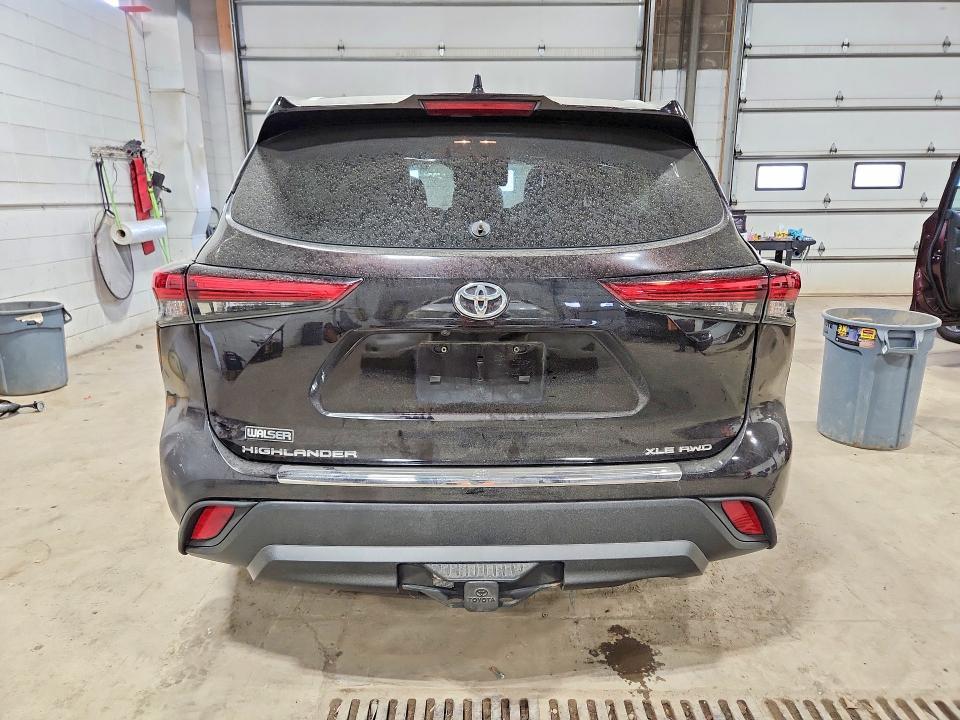 2022 TOYOTA HIGHLANDER XLE — Фото 6 из 14