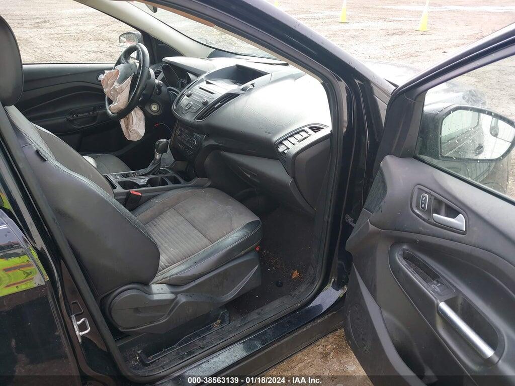 1FMCU0GD3JUC16943 2018 FORD ESCAPE photo no. 5