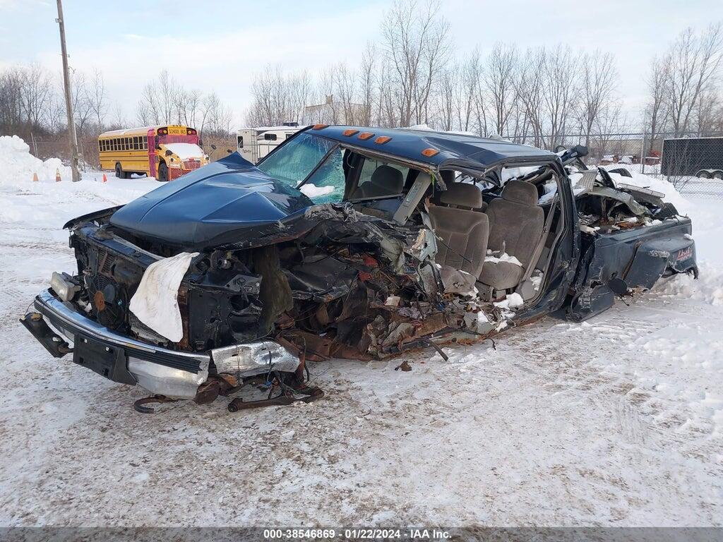 1GCHK33J8YF515548 2000 CHEVROLET C/K 3500 photo no. 2