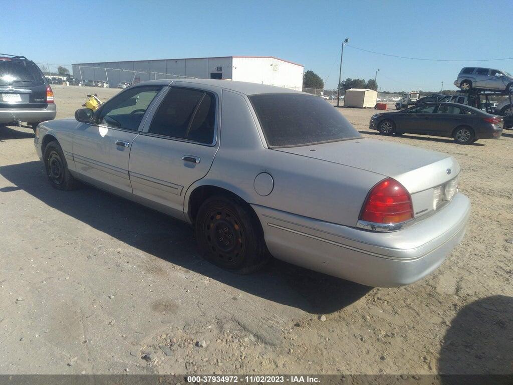 2FAHP71W33X176207 2003 FORD CROWN VICTORIA photo no. 3
