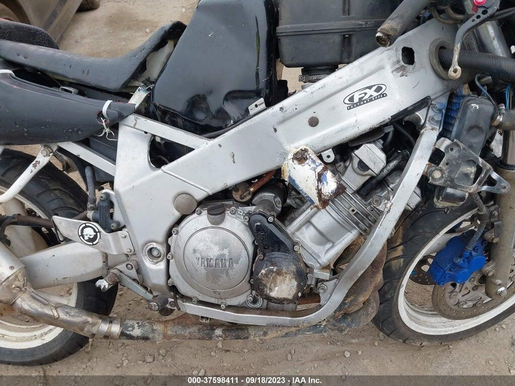 JYA3HHE07PA056594 1993 YAMAHA FZR600 photo no. 8