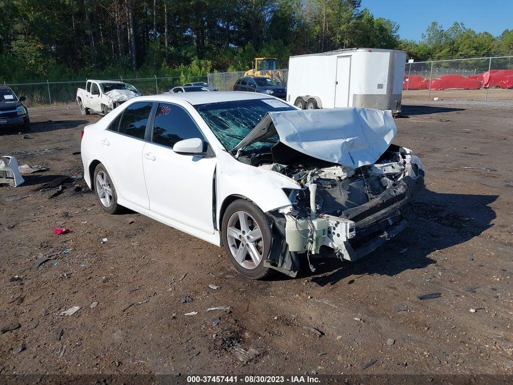 4T1BF1FKXE4735344 2014 TOYOTA CAMRY photo no. 1