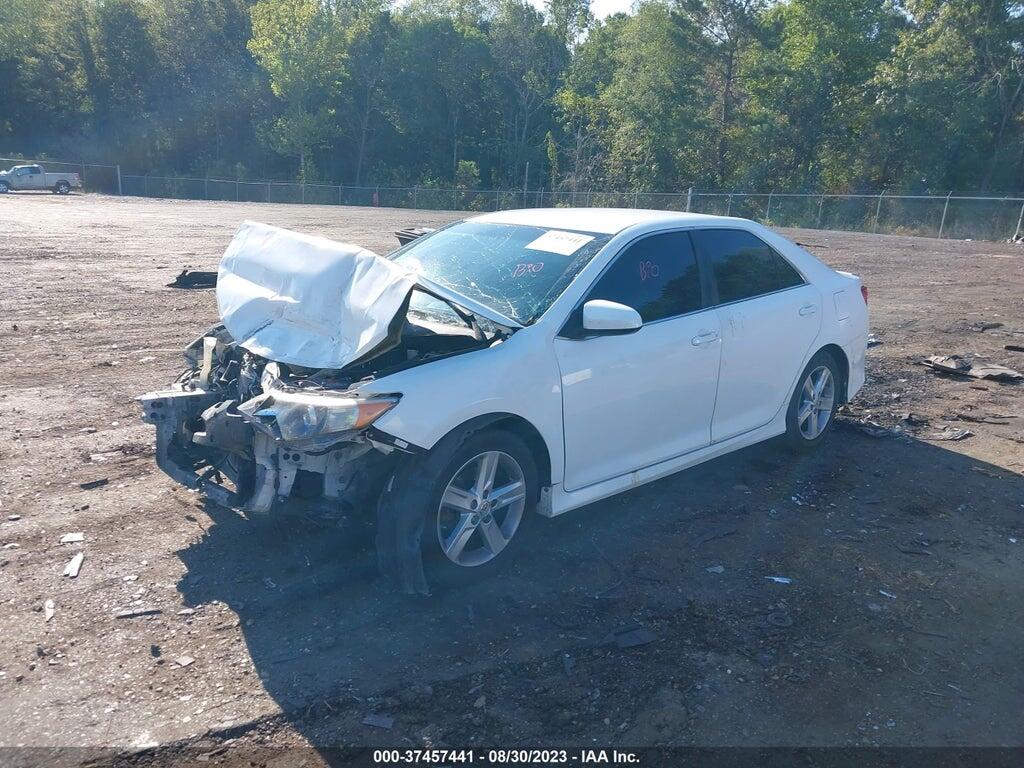 4T1BF1FKXE4735344 2014 TOYOTA CAMRY photo no. 2