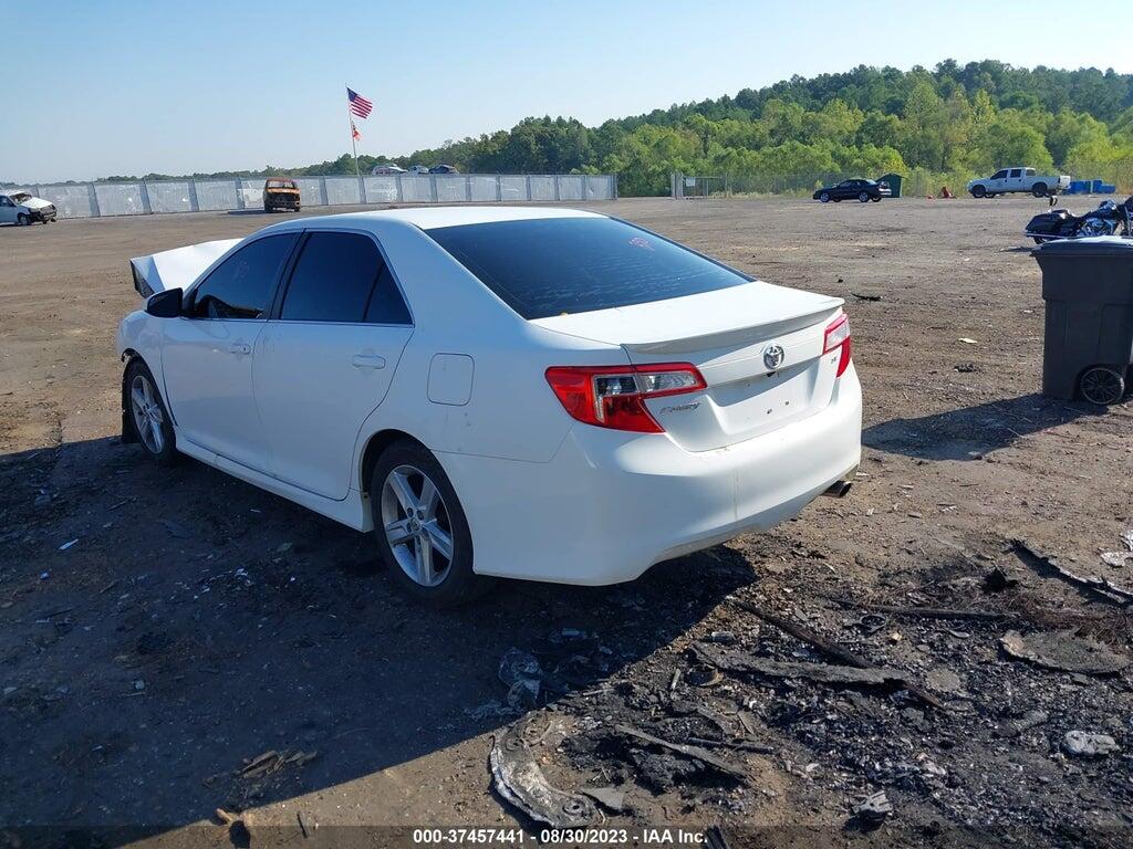 4T1BF1FKXE4735344 2014 TOYOTA CAMRY photo no. 3