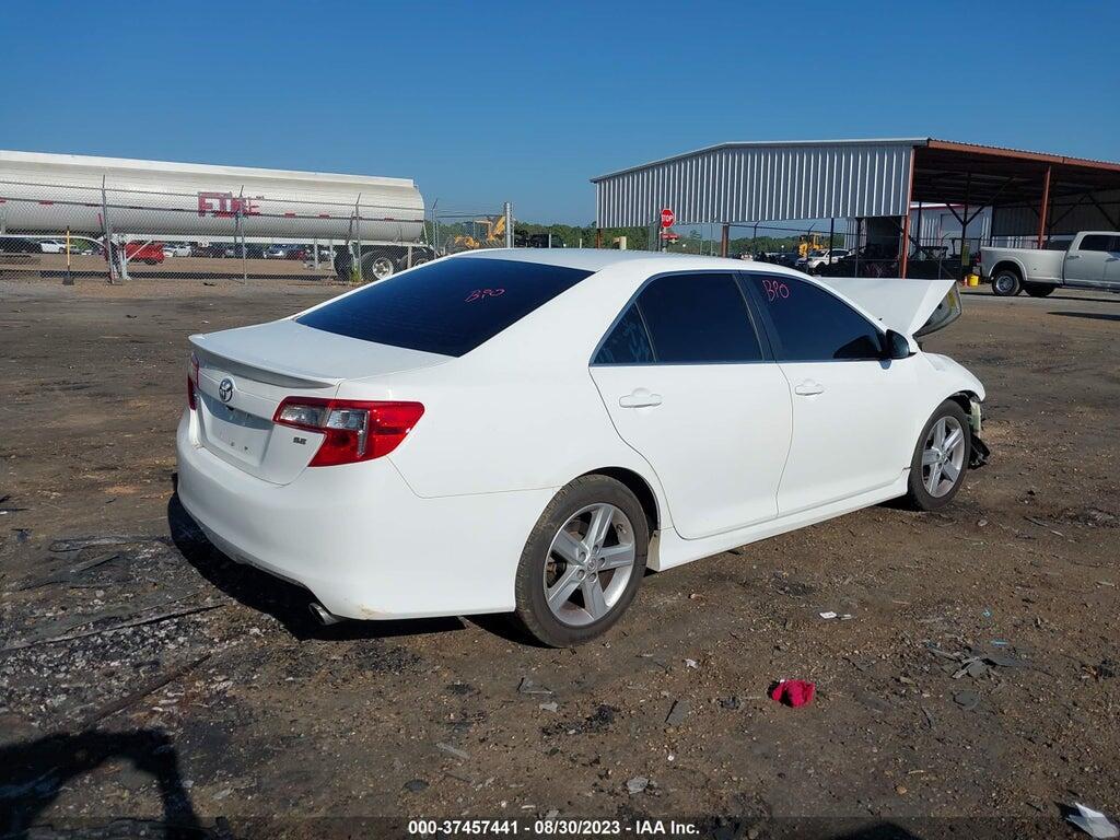 4T1BF1FKXE4735344 2014 TOYOTA CAMRY photo no. 4