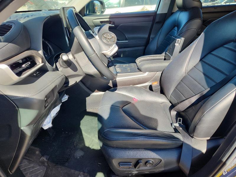 2022 TOYOTA HIGHLANDER XLE — Фото 7 из 12