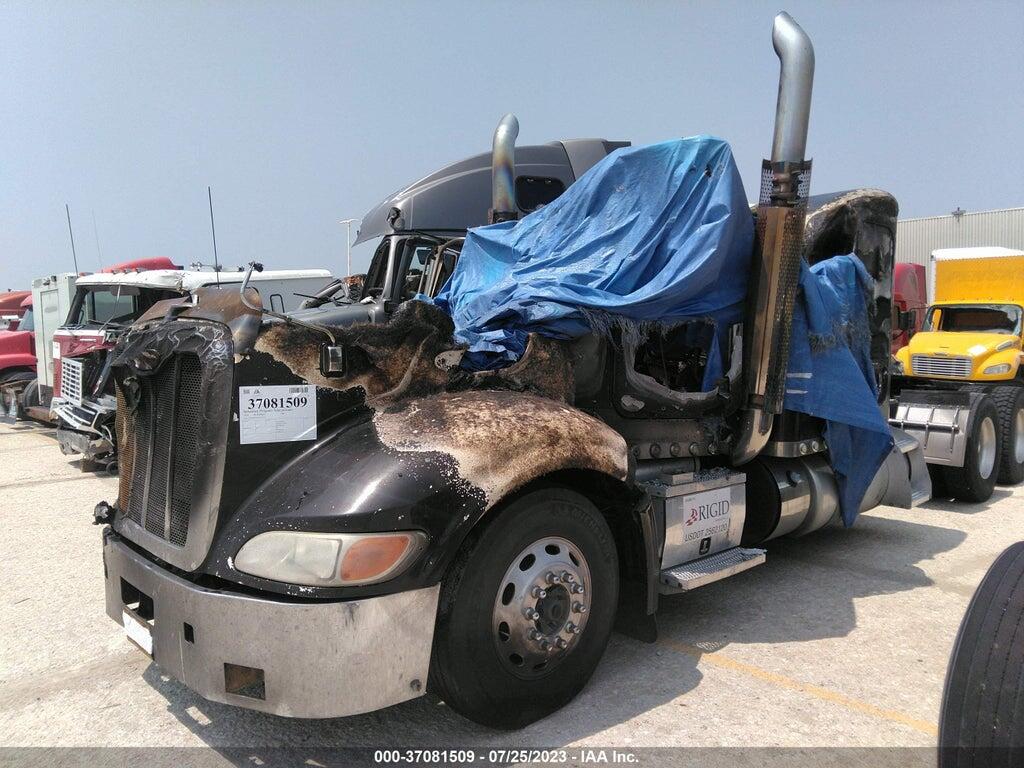 1XPHDP9X8ED226592 2014 PETERBILT 386 photo no. 2