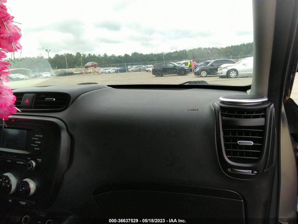 KNDJN2A2XF7236169 2015 KIA SOUL photo no. 5