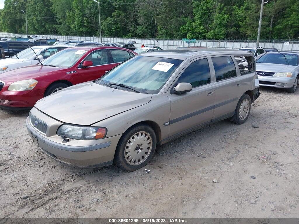 YV1SW61RX12091155 2001 VOLVO V70 photo no. 2