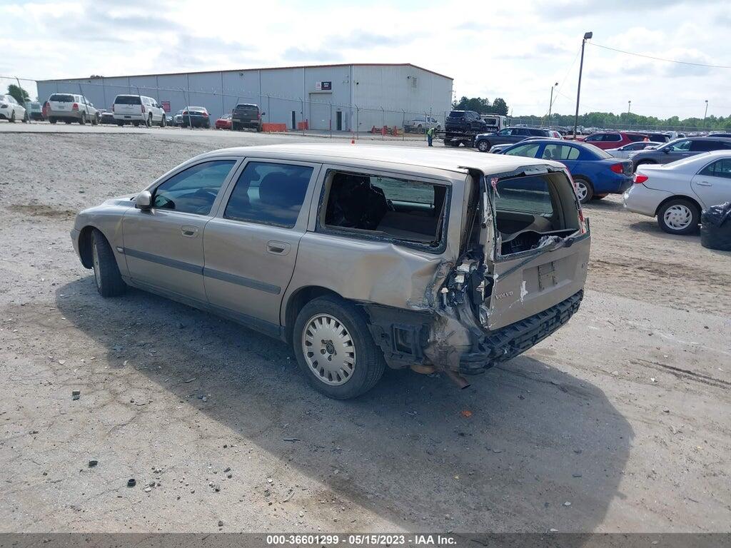 YV1SW61RX12091155 2001 VOLVO V70 photo no. 3