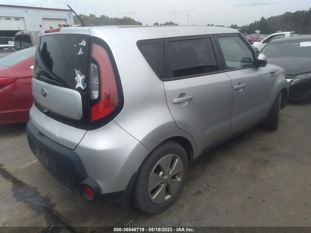 KNDJN2A24F7816176 2015 KIA SOUL photo no. 4