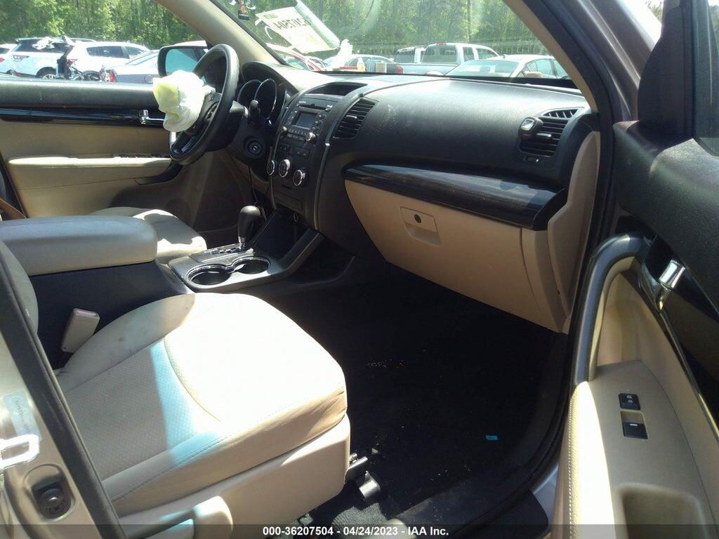 5XYKT3A16CG293149 2012 KIA SORENTO photo no. 5