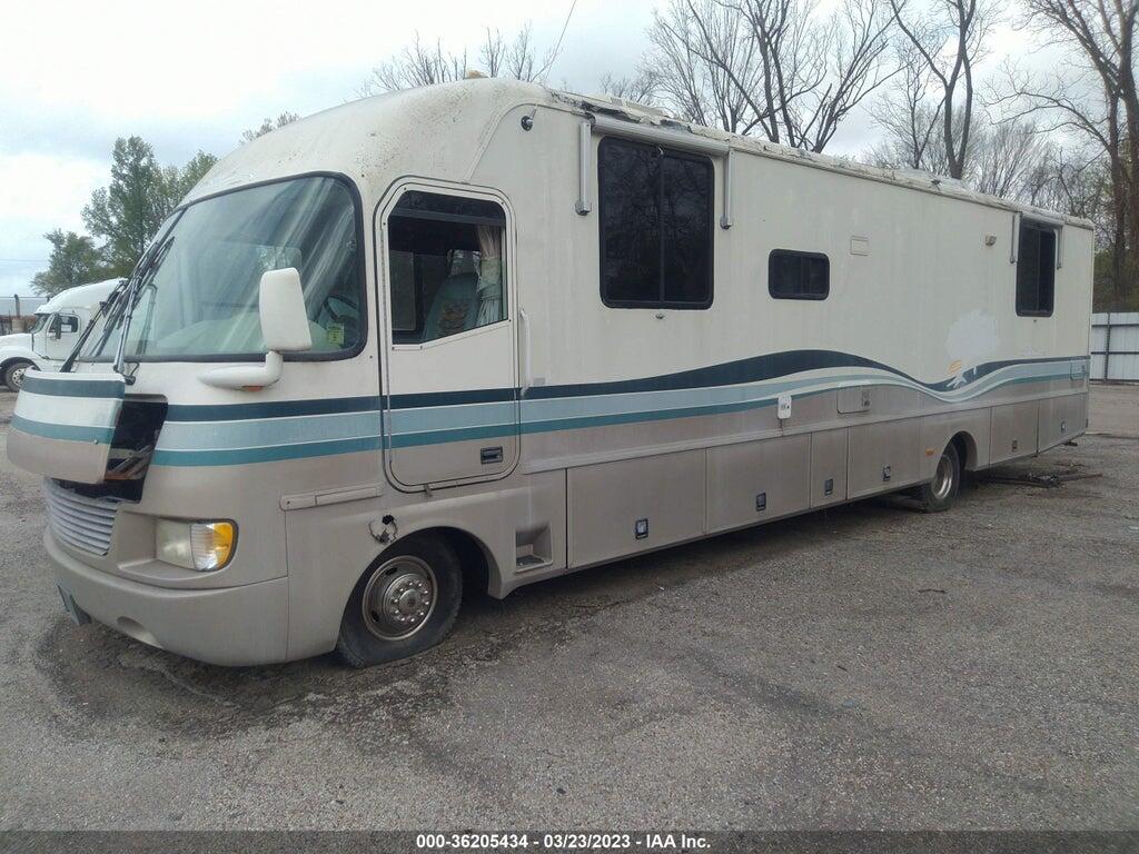 3FCMF53G2TJA00901 1996 FORD F530 photo no. 2