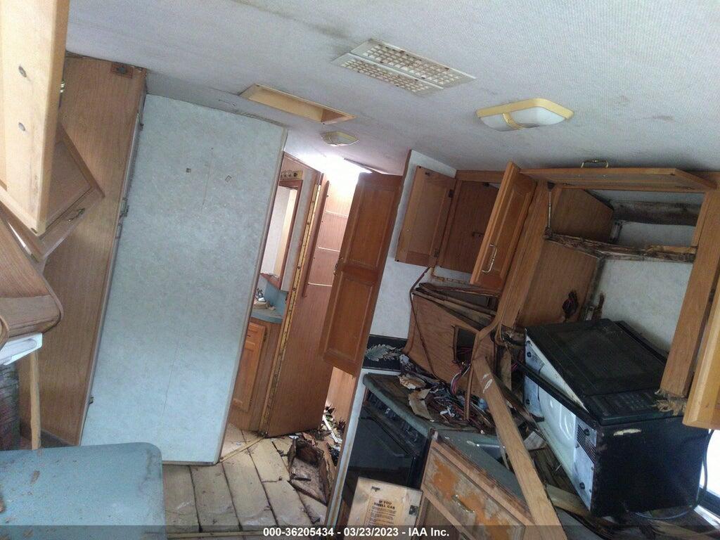 3FCMF53G2TJA00901 1996 FORD F530 photo no. 6
