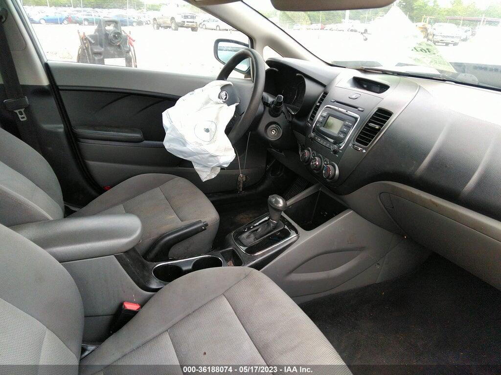 3KPFK4A7XHE019388 2017 KIA FORTE photo no. 5