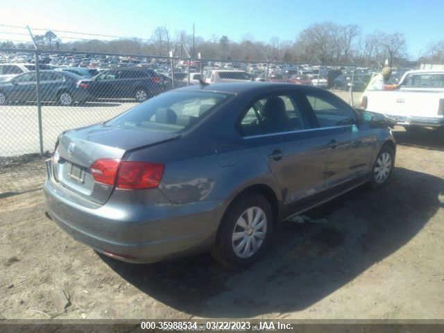 3VWLL7AJ8CM324137 2012 VOLKSWAGEN JETTA photo no. 4