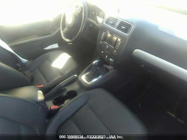 3VWLL7AJ8CM324137 2012 VOLKSWAGEN JETTA photo no. 5