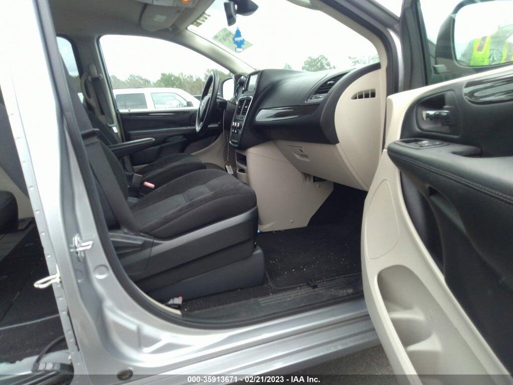 2C4RDGBG8KR599527 2019 DODGE GRAND CARAVAN photo no. 5