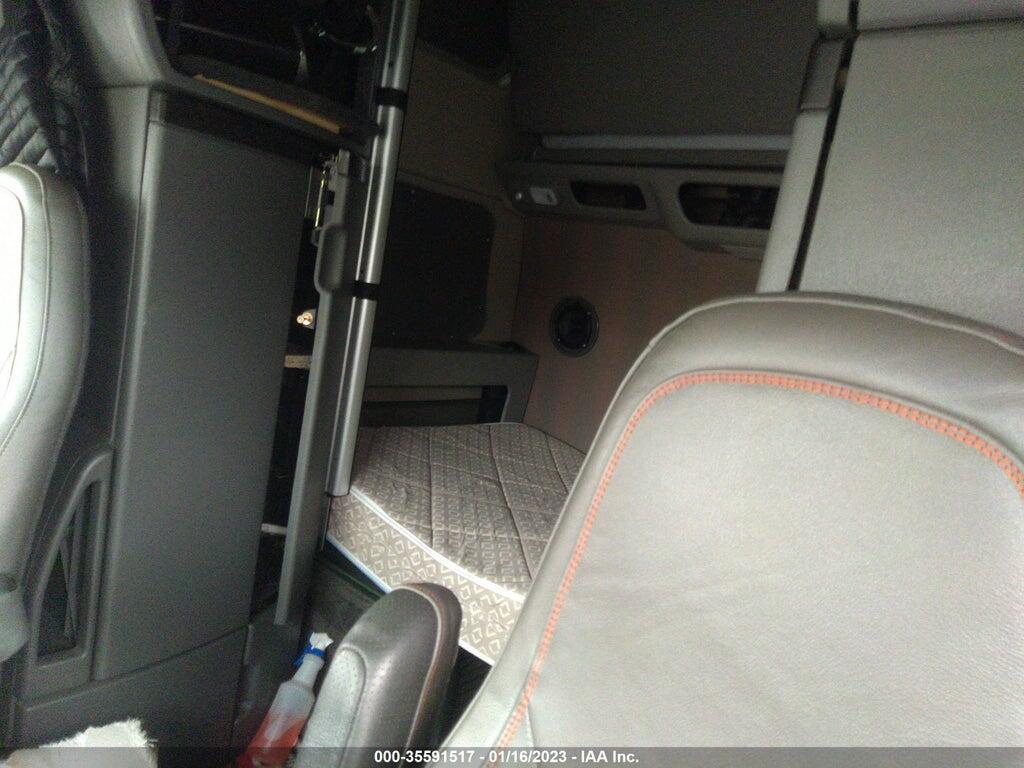 4V4NC9EJ4NN309729 2022 VOLVO VNL photo no. 7