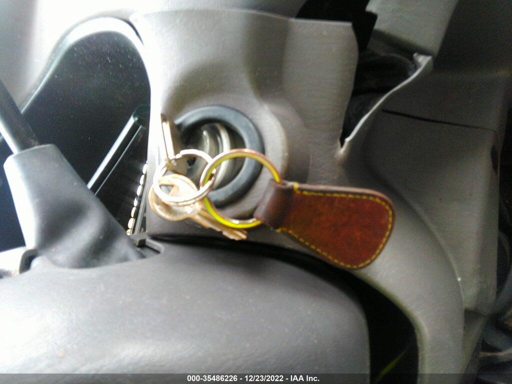 5TBRT34103S373357 2003 TOYOTA TUNDRA photo no. 11