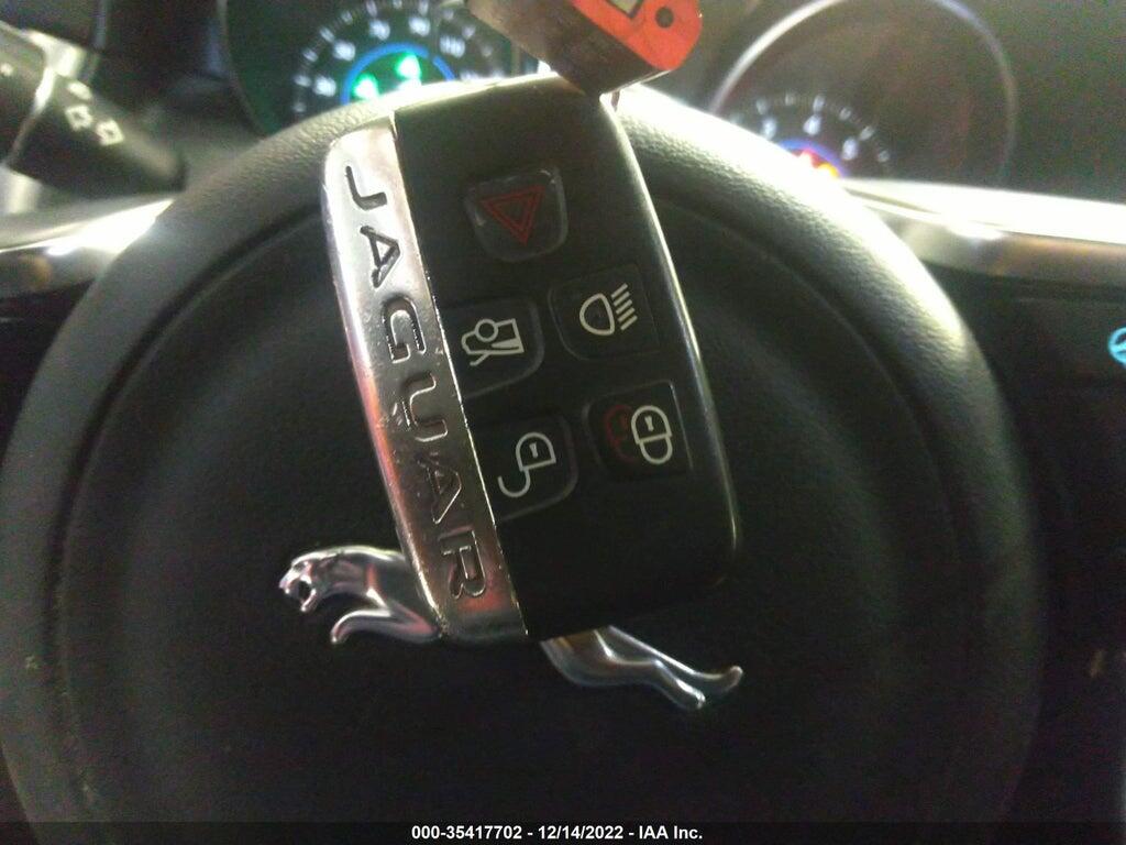 SAJBF4BV7GCY16141 2016 JAGUAR XF photo no. 11