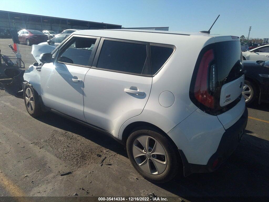 KNDJN2A29F7152571 2015 KIA SOUL photo no. 3