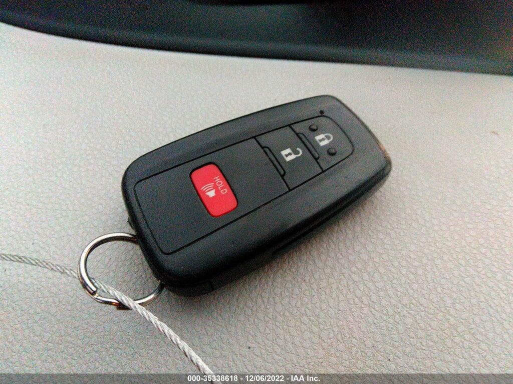 JTDKARFU2G3002815 2016 TOYOTA PRIUS photo no. 11