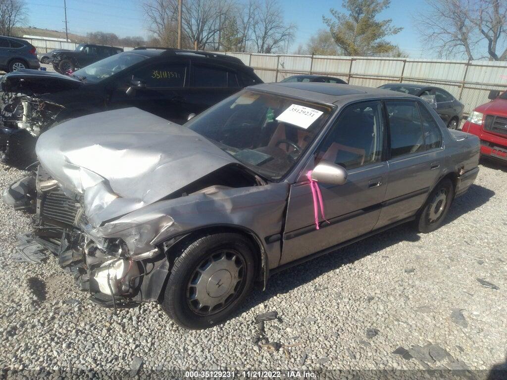1HGCB7675PA015779 1993 HONDA ACCORD photo no. 2