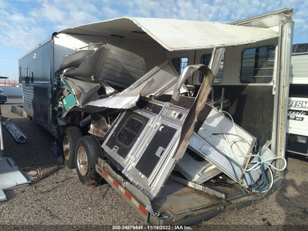 1K96H322951051431 2005 TRAILER MART HORSE TRAILER photo no. 3