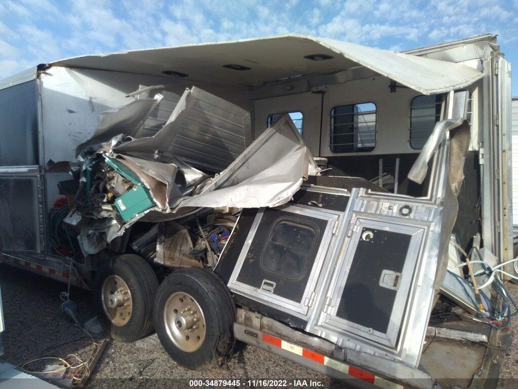 1K96H322951051431 2005 TRAILER MART HORSE TRAILER photo no. 6