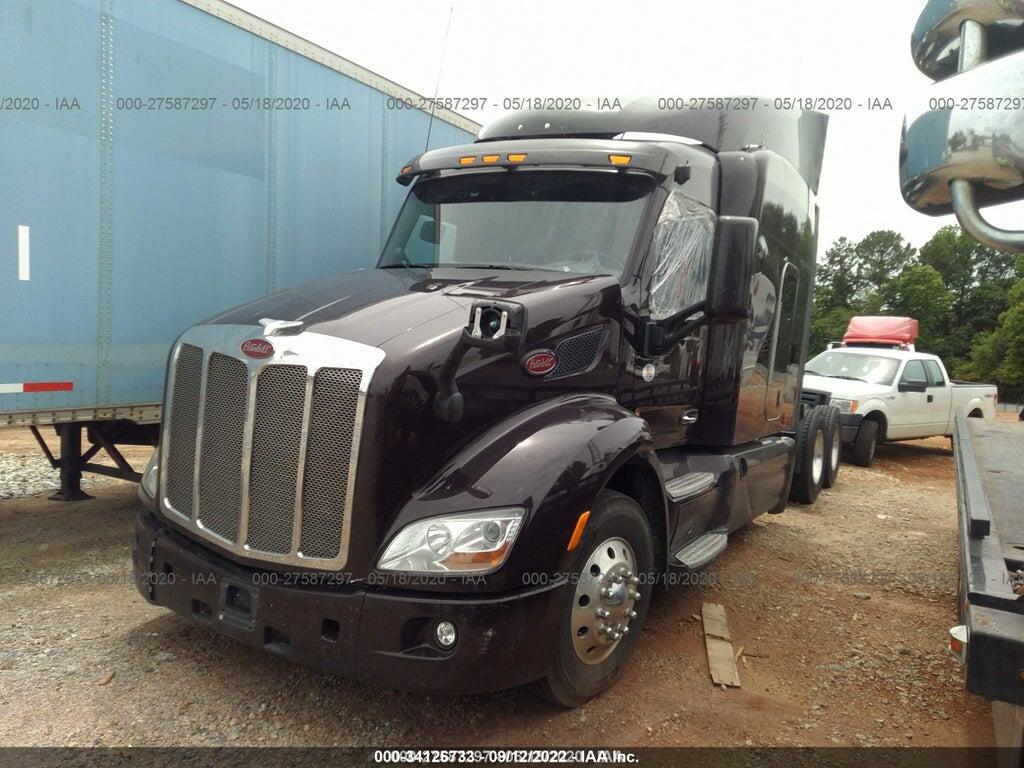 1XPBDP9X8HD363669 2017 PETERBILT 579 photo no. 2