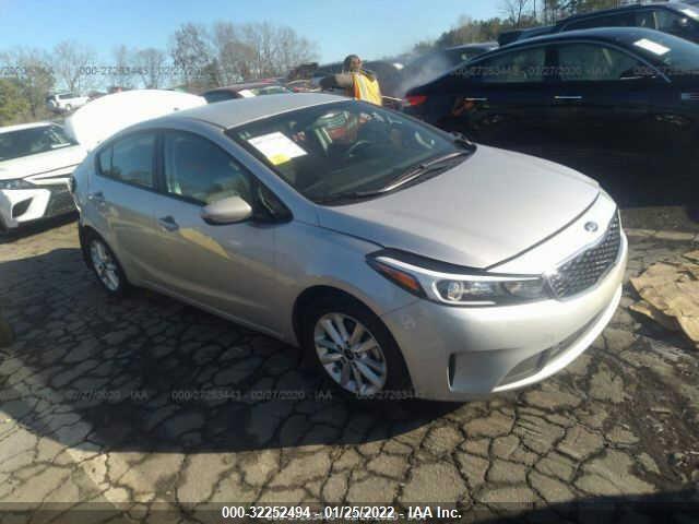 3KPFL4A77HE132020 2017 KIA FORTE photo no. 1