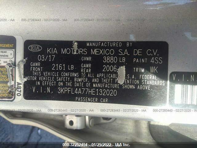 3KPFL4A77HE132020 2017 KIA FORTE photo no. 9