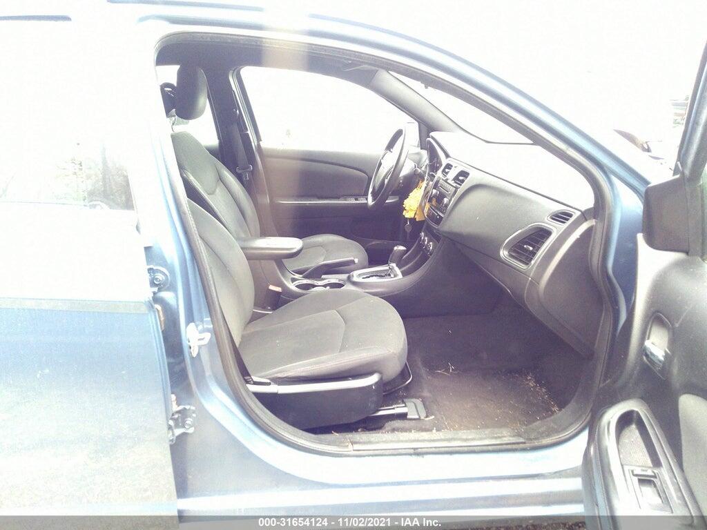 1C3BC4FB9BN576535 2011 CHRYSLER 200 photo no. 5