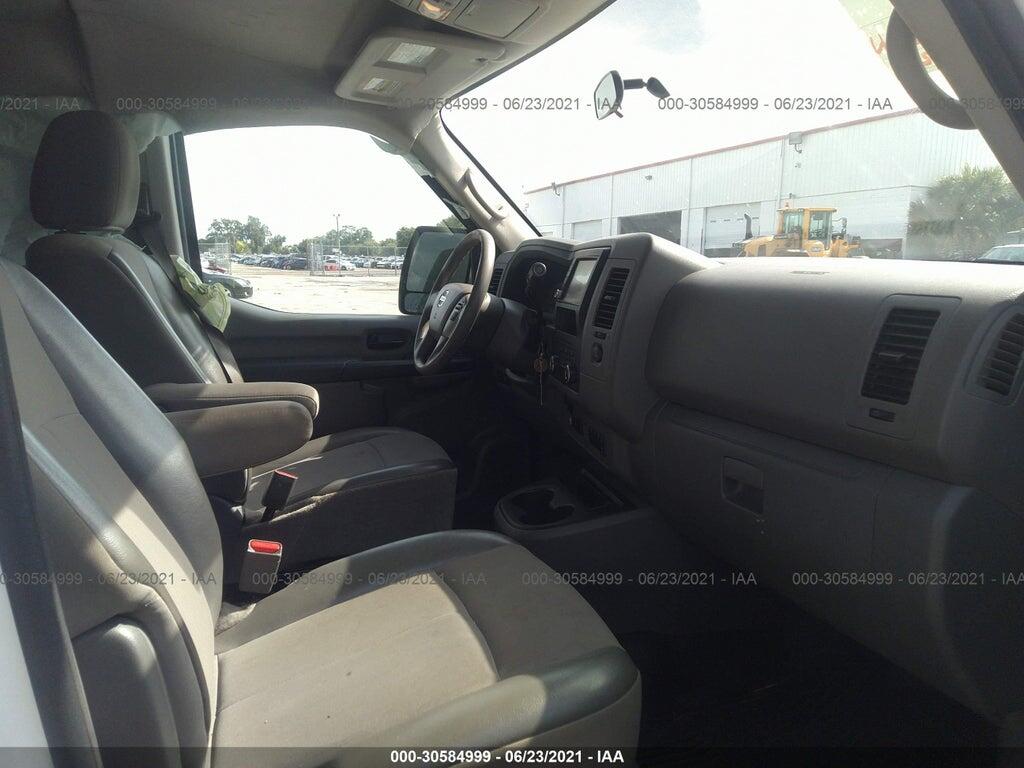 5BZBF0AA1KN851874 2019 NISSAN NV PASSENGER NV3500 HD photo no. 5