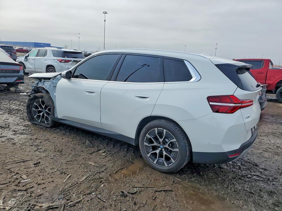2025 BMW X3 30 XDRIVE — Фото 2 из 13