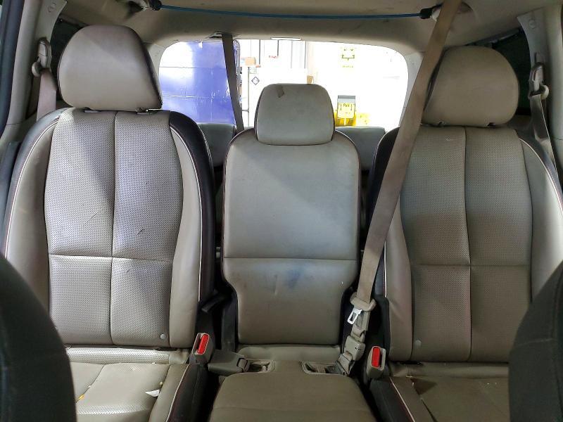 2017 KIA SEDONA LX — Фото 10 из 13
