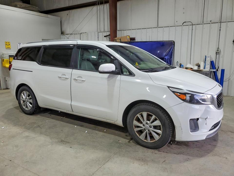 2017 KIA SEDONA LX — Фото 4 из 13