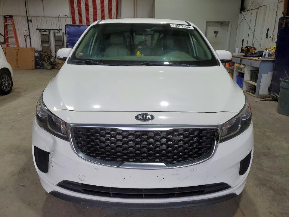2017 KIA SEDONA LX — Фото 5 из 13