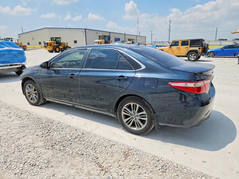 4T1BF1FK2GU123593 2016 TOYOTA CAMRY photo no. 2