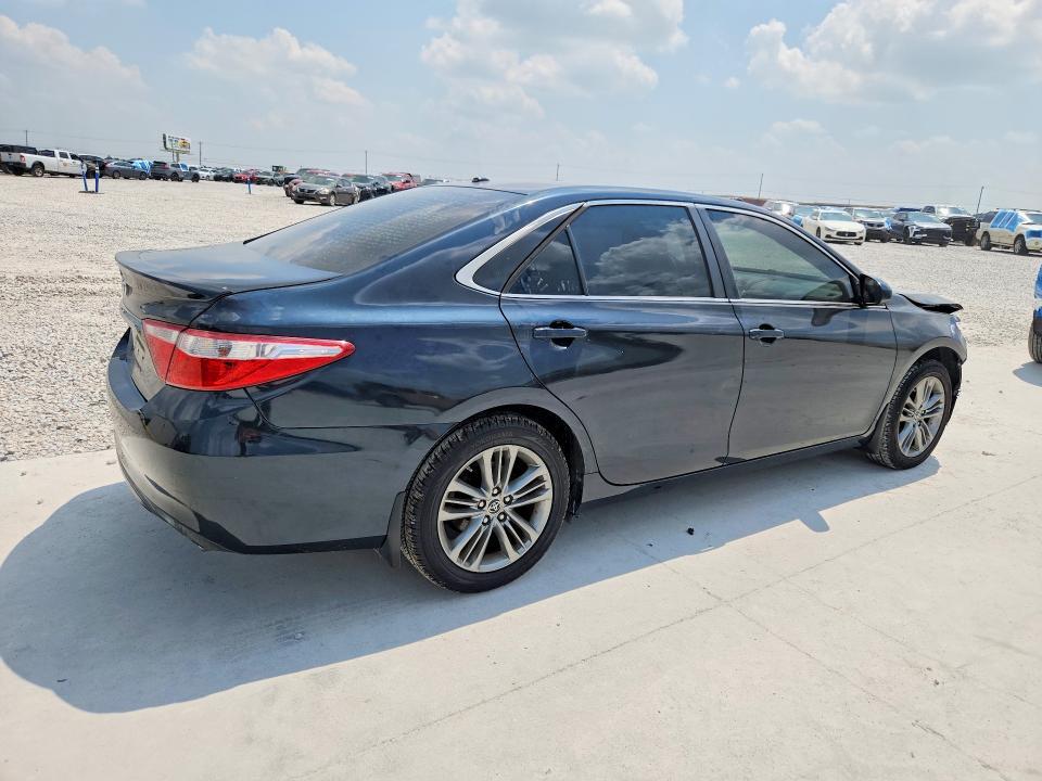 4T1BF1FK2GU123593 2016 TOYOTA CAMRY photo no. 3