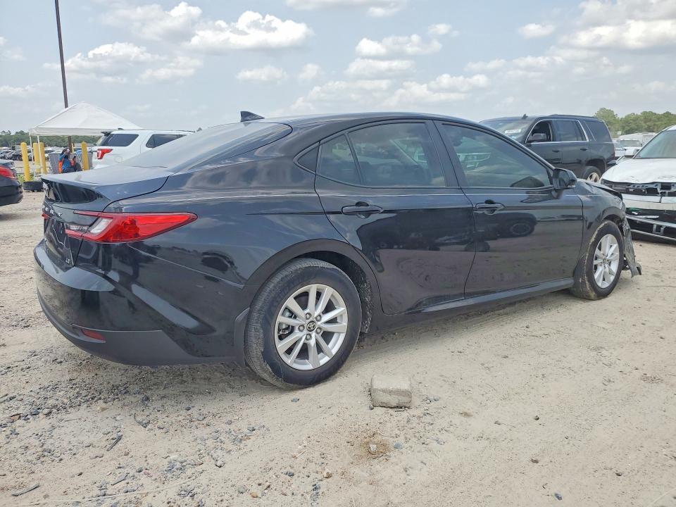 2026 TOYOTA CAMRY LE — Фото 3 из 12
