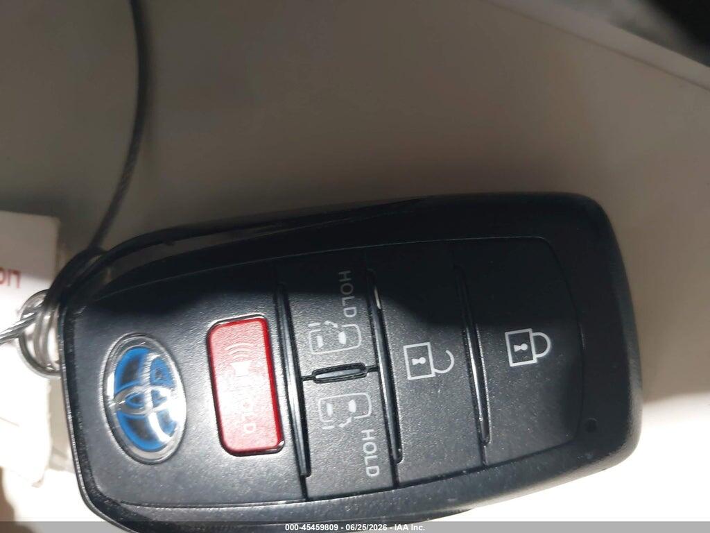 5TDKSKFC8SS205677 2025 TOYOTA SIENNA photo no. 11