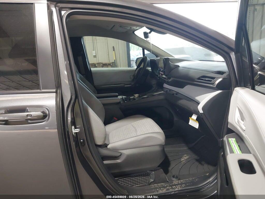 5TDKSKFC8SS205677 2025 TOYOTA SIENNA photo no. 5