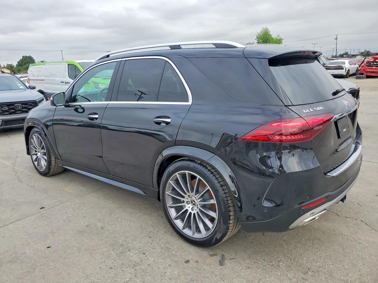 2025 MERCEDES-BENZ GLE 580 4MATIC — Фото 2 из 13