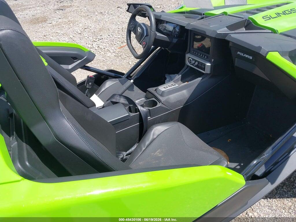 57XAAPHD6S8167699 2025 POLARIS SLINGSHOT photo no. 5