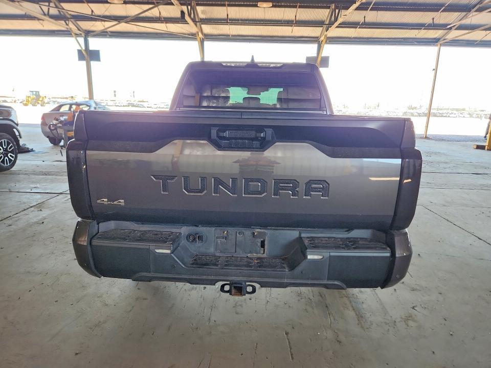 2022 TOYOTA TUNDRA SR5 — Фото 6 из 12