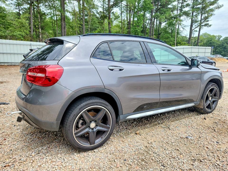 2017 MERCEDES-BENZ GLA 250 4MATIC — Фото 3 из 12